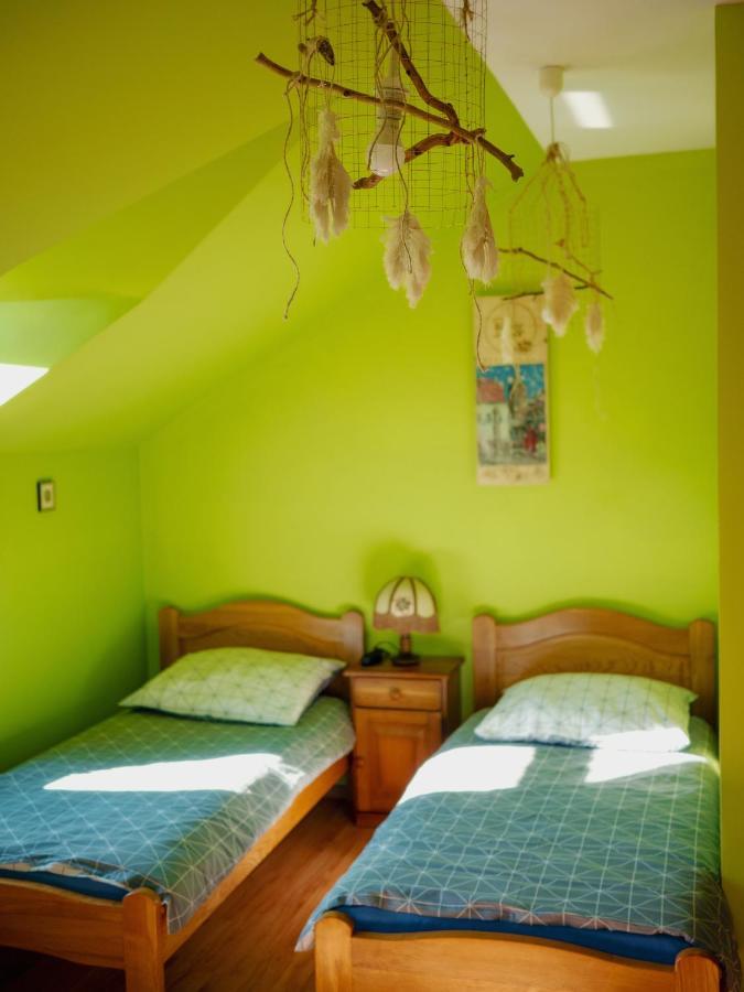Rozany Dworek Homestay *